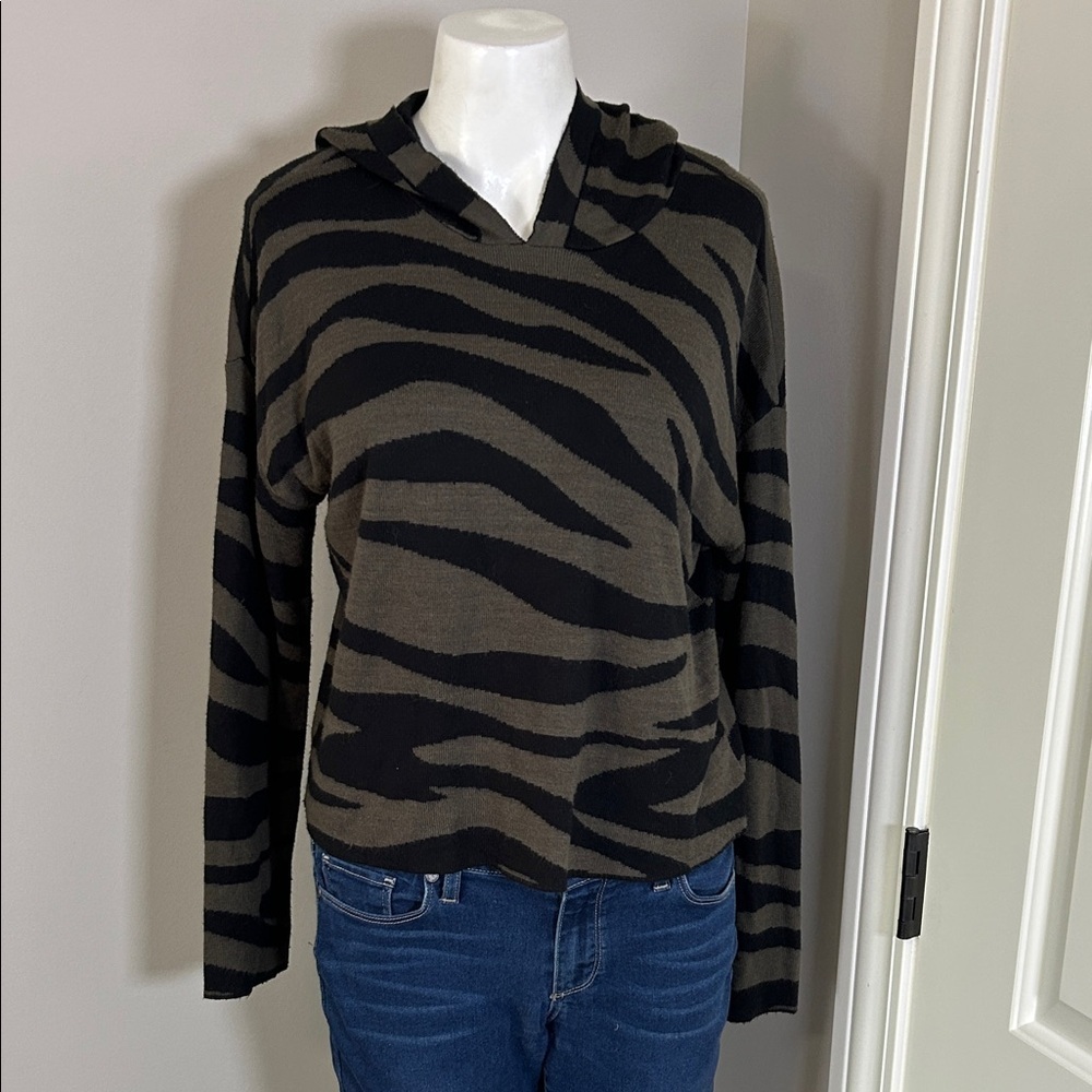 Anthropologie Kasia Knit Hooded Pullover Zebra Olive Sweater Boxy Modal Sz XS - Picture 4 of 12
